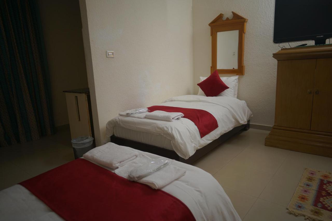 Petra Home Hotel Wadi Musa Zewnętrze zdjęcie